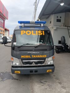 mobil dan motor patroli polisi kendaraan operasional patroli