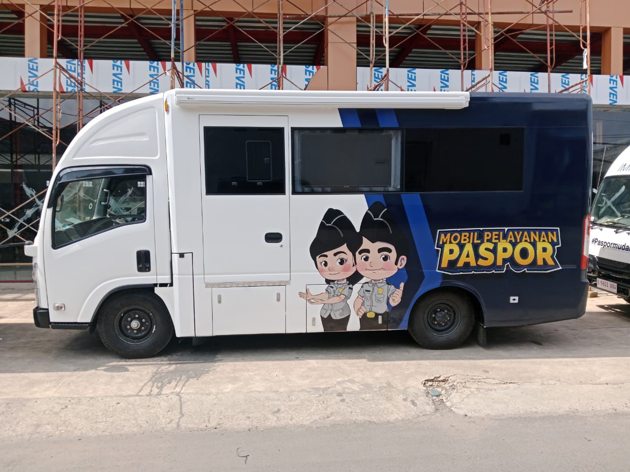 Karoseri Ambulance Pintar Indonesia Hadirkan Mobil Ambulance Dan Mobil Patroli Imigrasi Ber-TKDN 40%