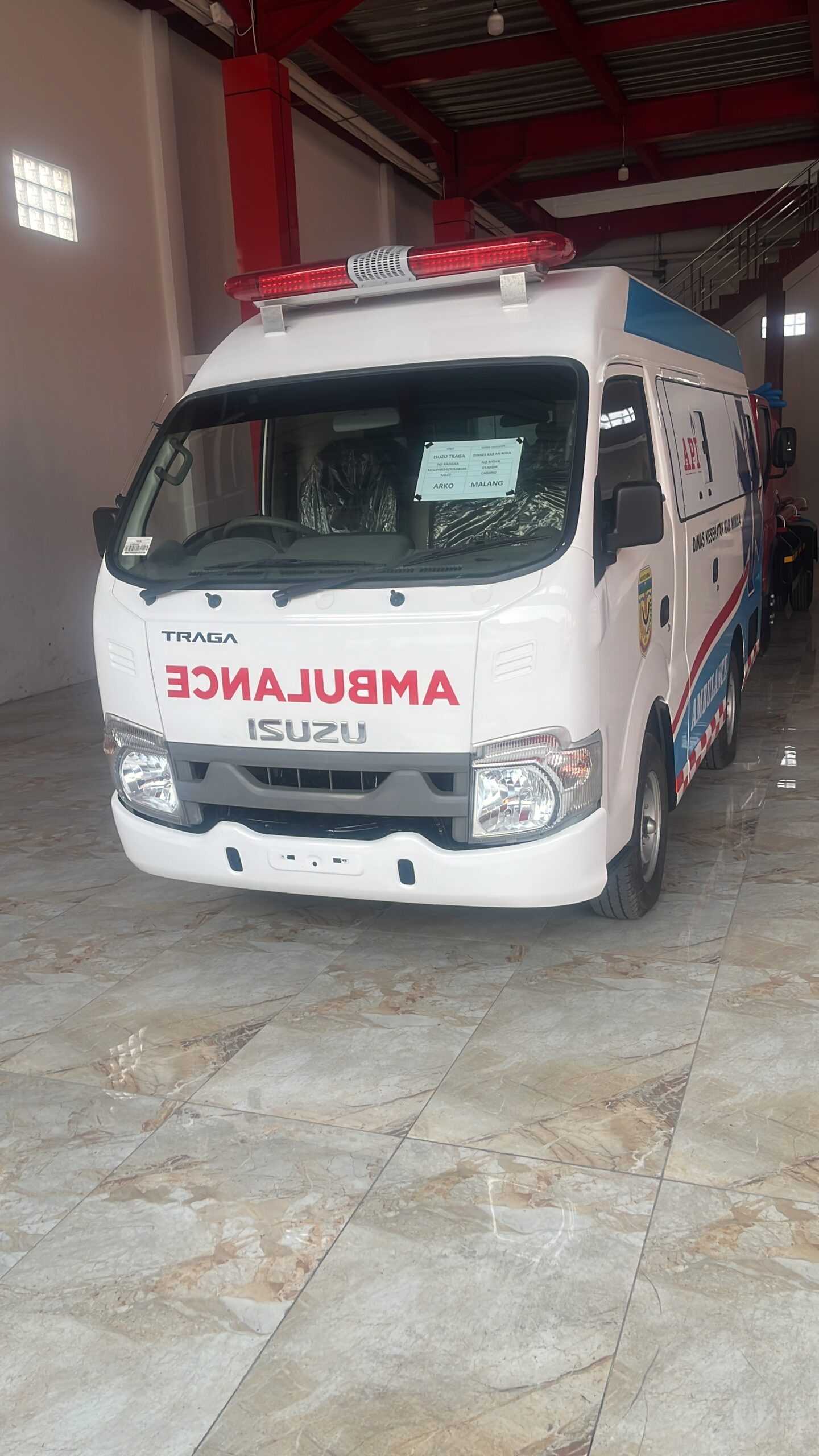 Ambulance Isuzu Traga: Kendaraan Ambulans Tangguh untuk Berbagai Kebutuhan